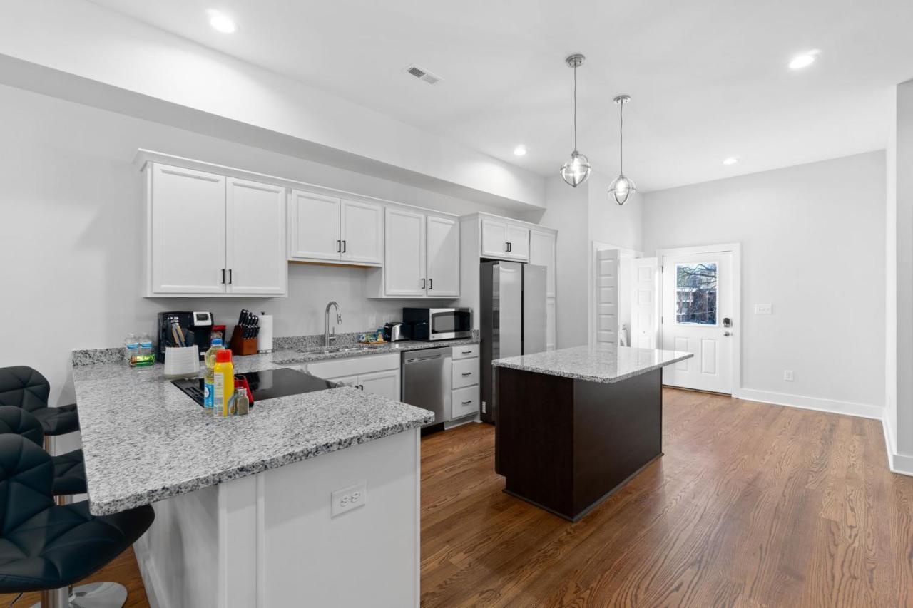 Villa Rebecca'S Downtown Luxury Living à Clarksville Extérieur photo